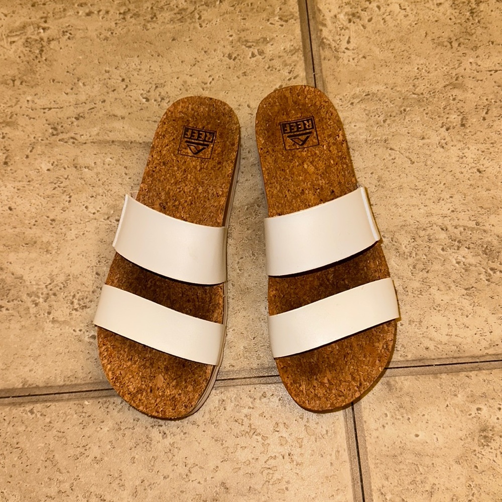 White reef cushion vista HI size 8 women’s platform sandals